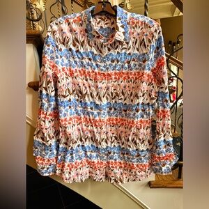J.McLaughlin Multi color flower blouse.Excellent condition.Size M.Button front.
